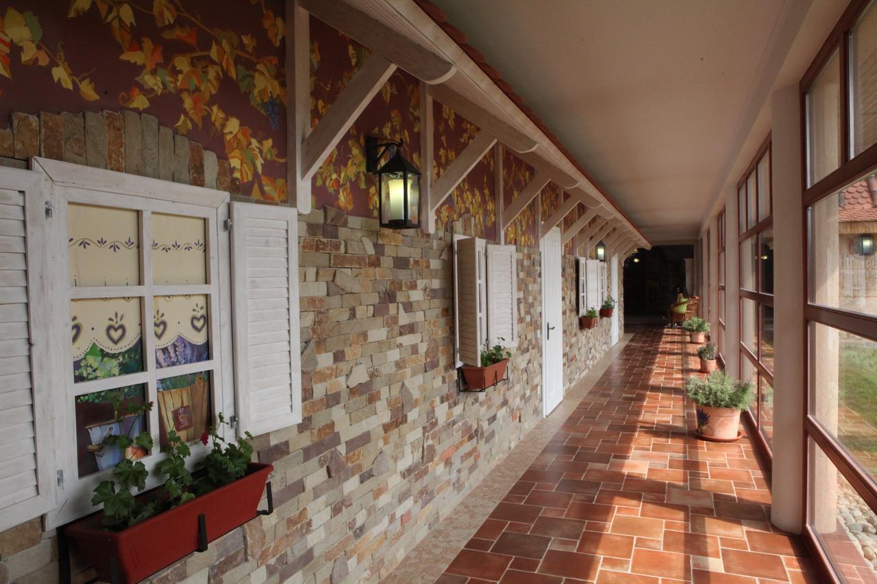 Publo Spa Hotel Vyshkove ภายนอก รูปภาพ